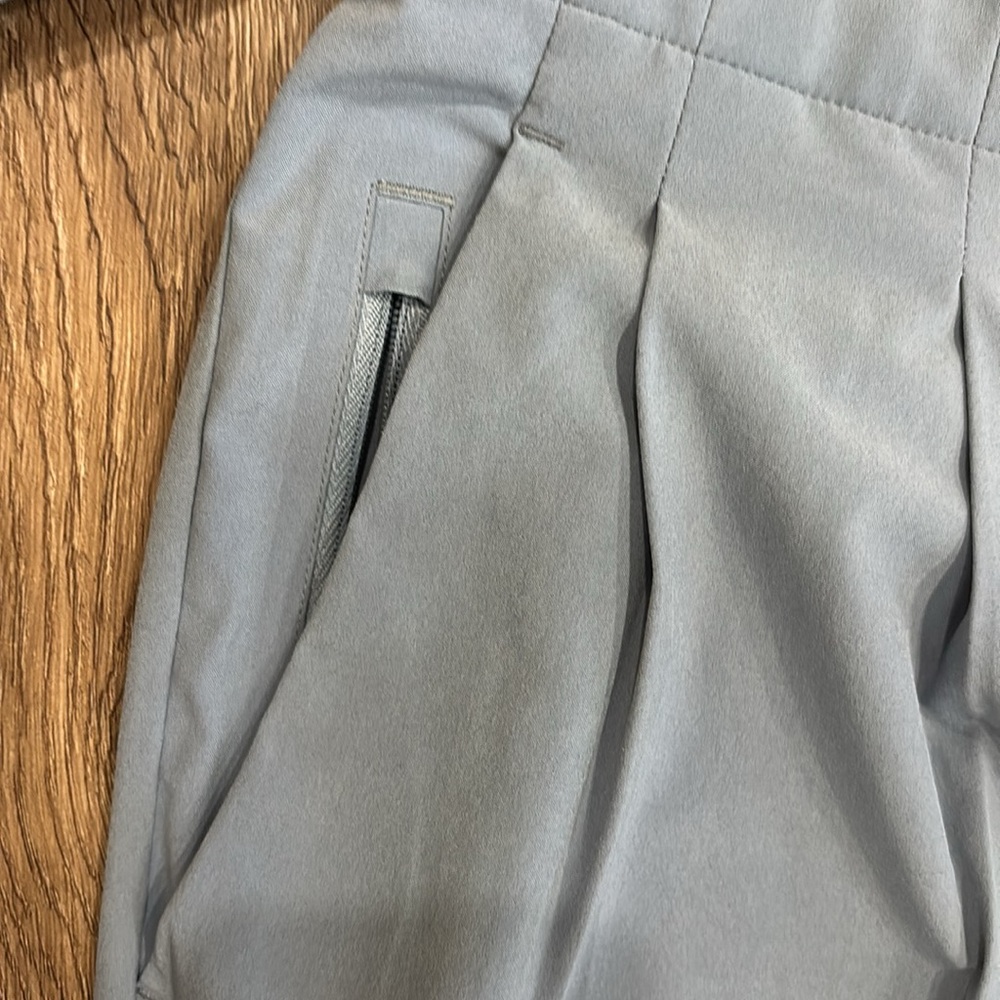 Athleta Skyline Feather Weight Belted Pant. Size 8. - Picture 5 of 10